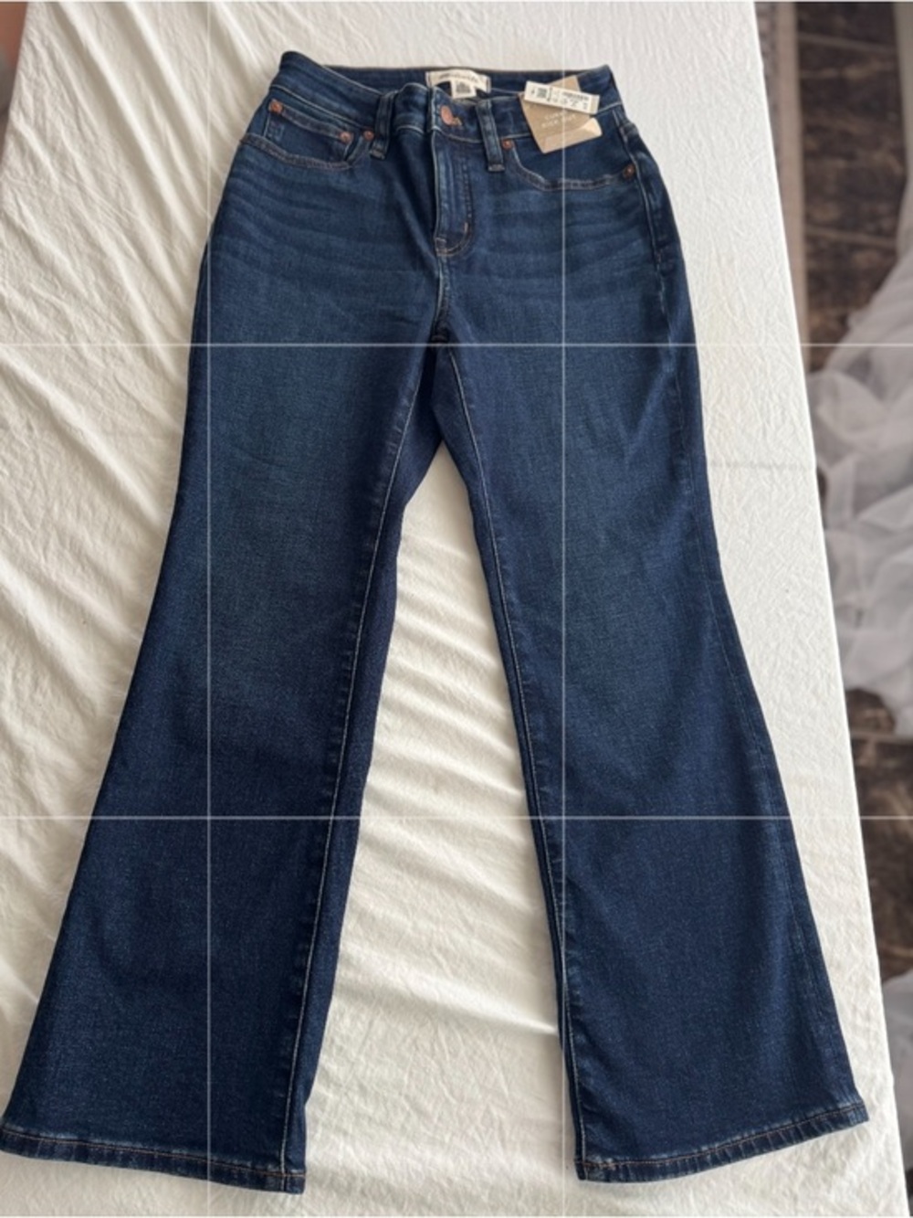 Madewell Curvy Kick Out Crop Jeans Size 26 Petite High Rise Flare NWT